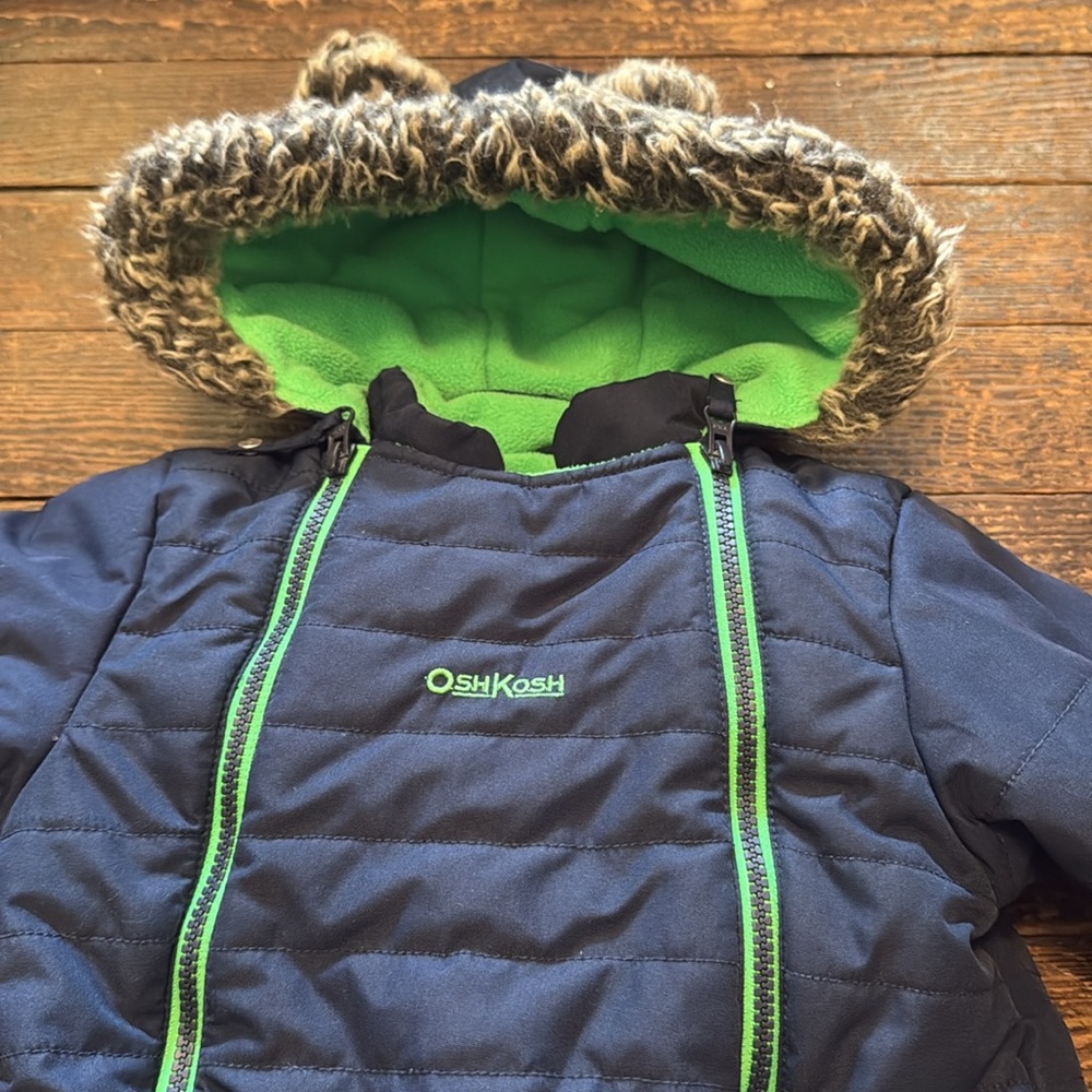 OshKosh B'gosh Navy Snowsuit with Green Lining 18th month - Picture 2 of 4